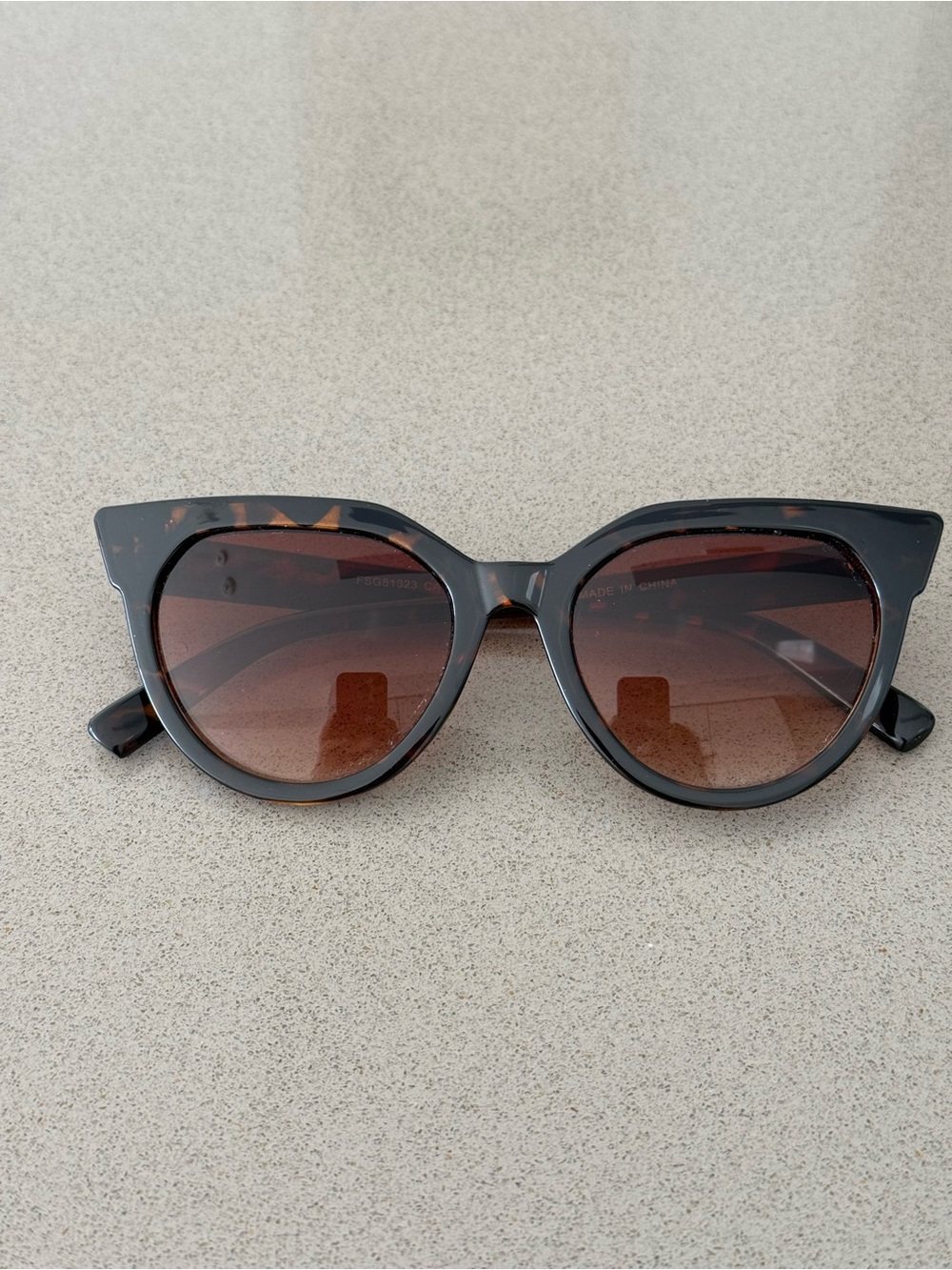 Tortoiseshell Cat-Eye Sunglasses - Brown Lenses
